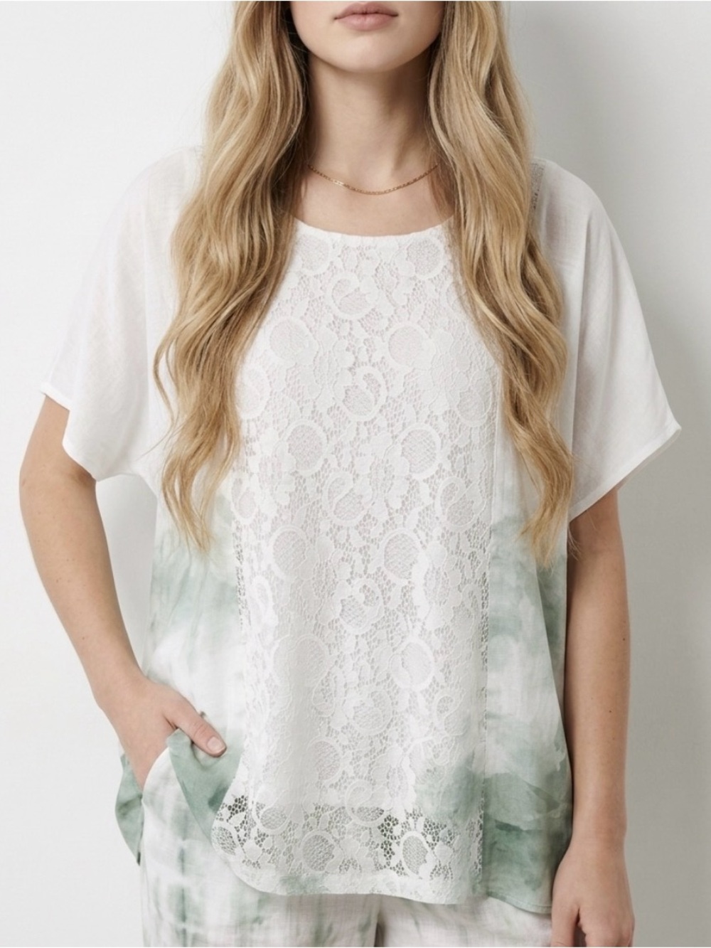 ` Elegant Lace Women's Blouse - White and Green